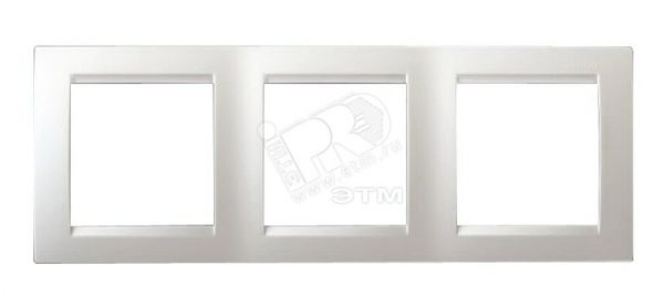15 Рамка на 3 поста белый