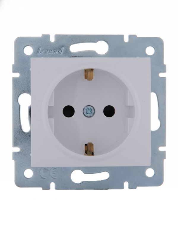 KARINA Розетка с защитой от детей ПБТ белая (10шт/120шт)