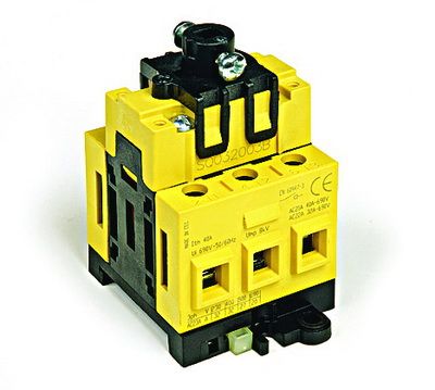 Выключатель нагрузки трехполюсный на монтажную плату