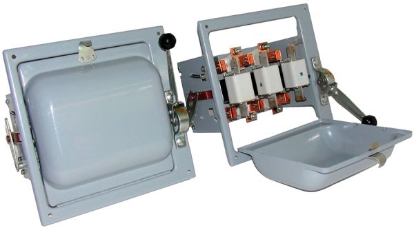 Блок с предохранителем-выключателем (ЭТ) БПВ-2У3, 250А, стальные держатели, без ПН2