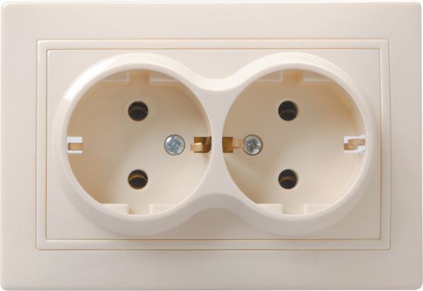 KVARTA Розетка 2-местная с заземлением без защитных шторок 16А РС12-3-ККм кремовый GENERICA