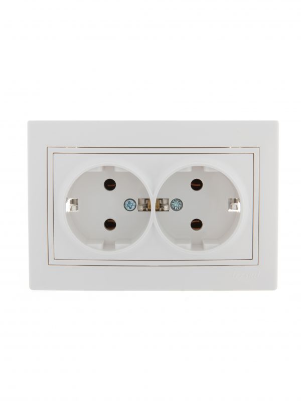 MIRA Розетка двойная с заземлением белая