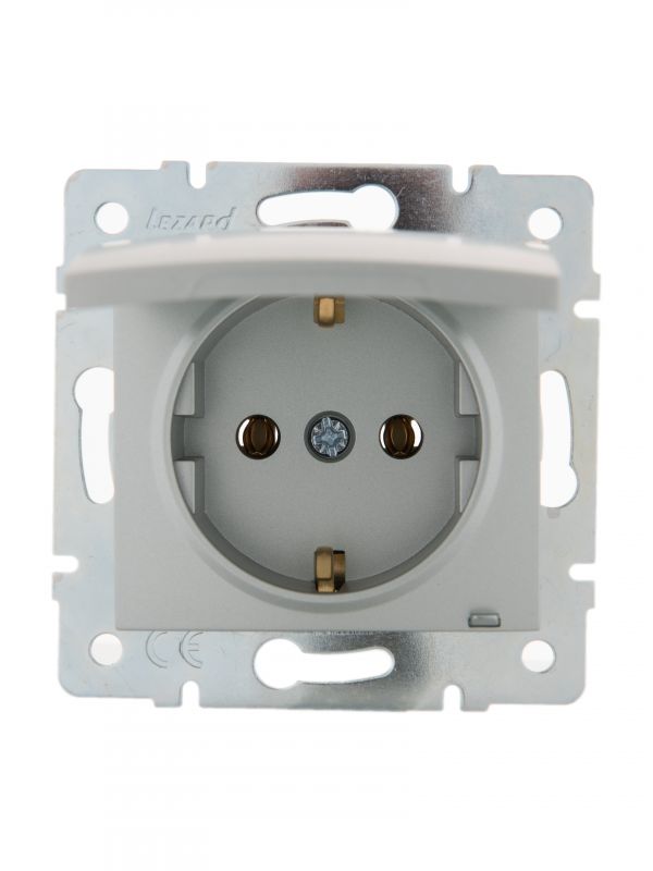 KARINA Розетка с/з с крышкой ПБТ матовое серебро (10шт/120шт)