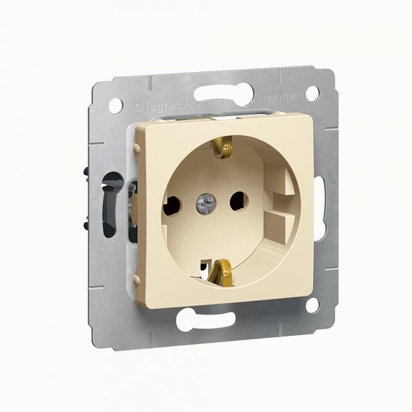 CARIVA Розетка с заземлением со шторками в рамку бежевая