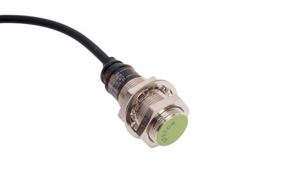 Цилиндрический индуктивный датчик приближения PR18-5DN