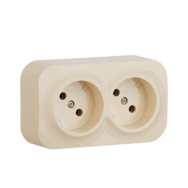 Розетка 2-местная для открытой установки без заземления без защитных шторок с предварительным подключением 16А слоновая кость QUTEO