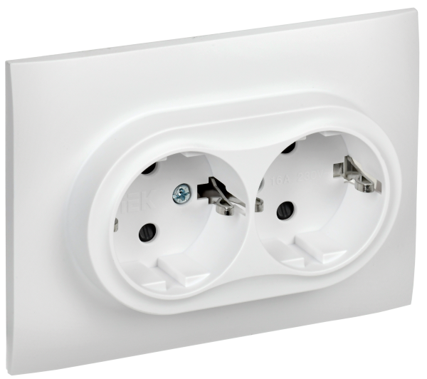 SKANDY Розетка 2-местная с заземлением с защитными шторками 16А в сборе SK-R07W арктический белый IEK