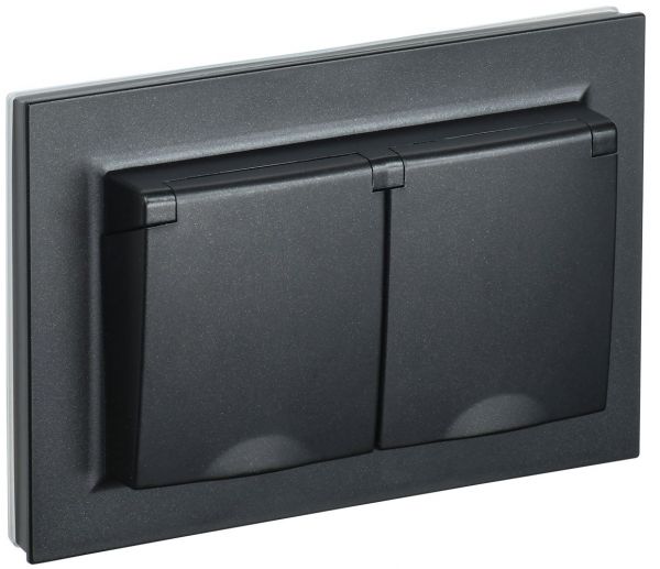 BRITE Розетка двойная с заземлением с защитными шторками и крышкой 16А в сборе IP44 РСбш12-3-44-БрЧ черный