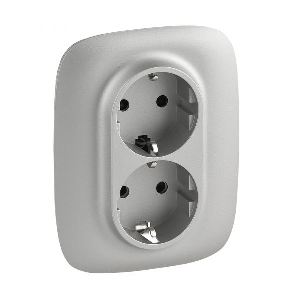 Valena ALLURE Розетка силовая двойная 2х2К+З 16А 250В с лицевой панелью со шторками безвинтовые зажимы алюминий