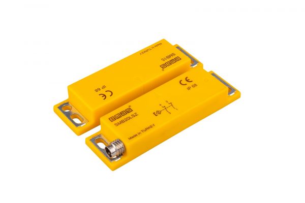 Магнитный датчик (2НЗ), разъём M8*4 (расст. сраб. 5мм), левый выход, IP68