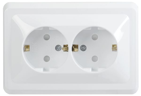 VEGA Розетка 2-местная с заземлением с защитными шторками 16А РСш12-3-ВБ белый GENERICA
